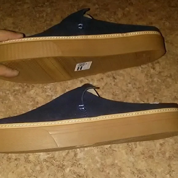 COPY - Women's NIB Suede Tom's Mules - Picture 5 of 8